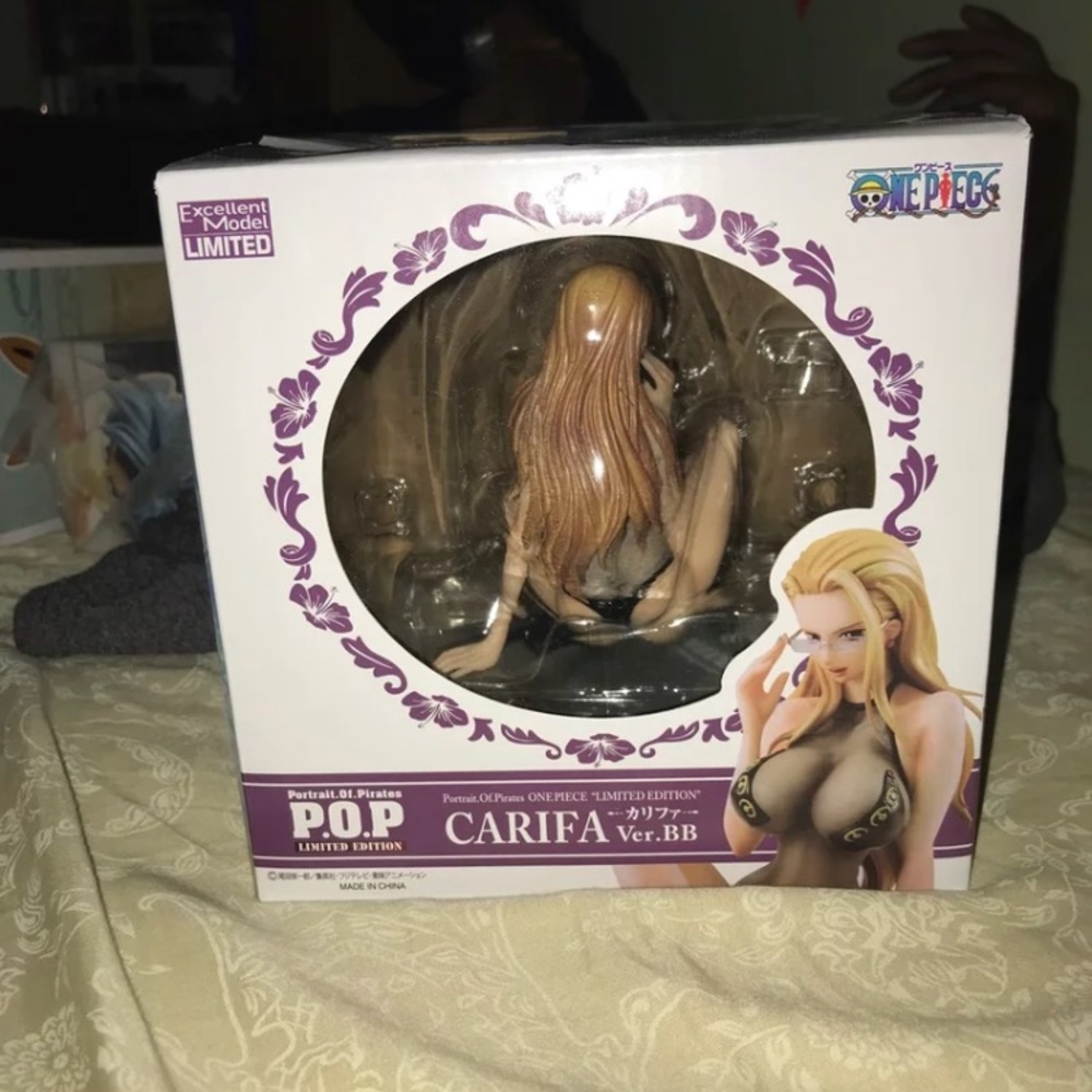 One piece Carifa sexy statue